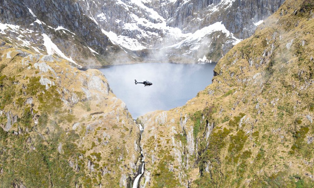 Milford Lakes and Sutherland Falls Helicopter Flight - 2 Hours