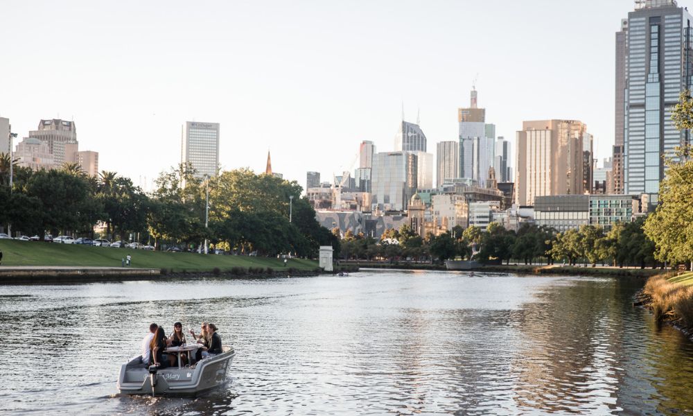 Electric Picnic Boat Hire For 1 Hour - Melbourne