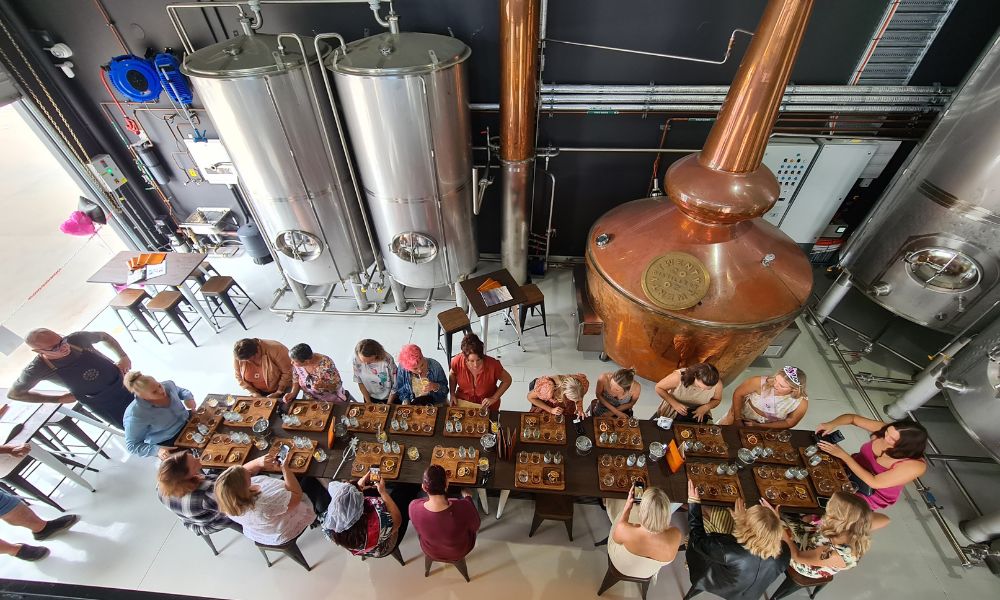 Noosa Hinterland Distillery and Winery Tour - Full Day