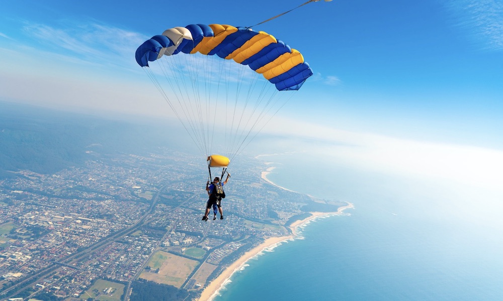 Wollongong Tandem Skydive up to 15,000ft with Transfers