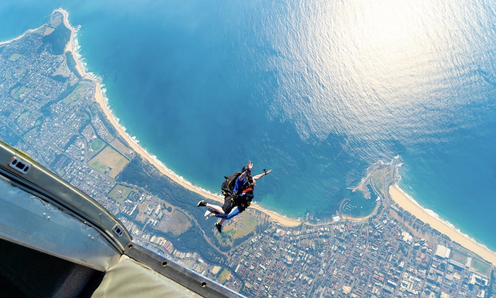 Wollongong Tandem Skydive up to 15,000ft with Transfers