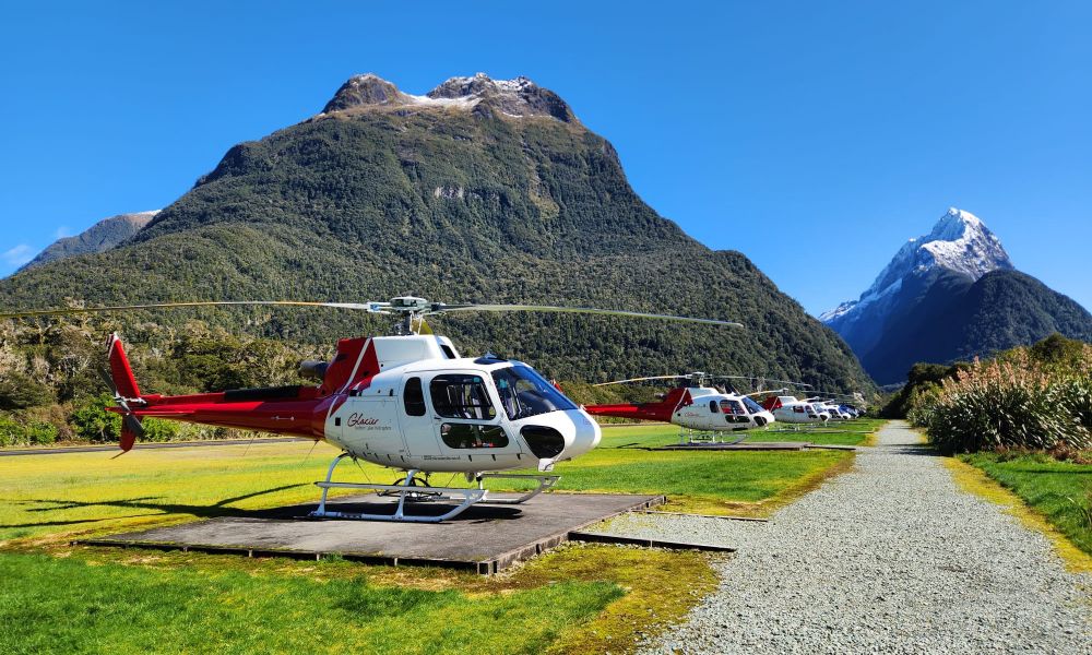 Milford Sound Helicopter and Landing from Queenstown