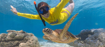 Great Barrier Reef and Whitsundays 2 Day Package Thumbnail 1