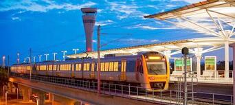 Brisbane Airport to Gold Coast Hotels Train and Chauffeured Vehicle Package Thumbnail 2