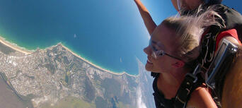 Noosa Tandem Skydive up to 15,000ft Thumbnail 2