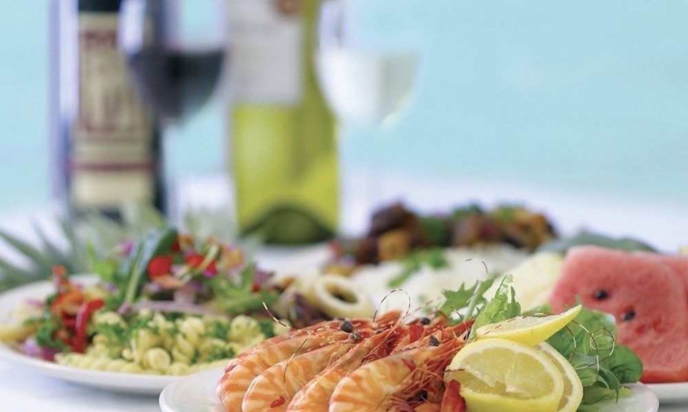 Great Barrier Reef Cruise to Quicksilver Port Douglas Pontoon