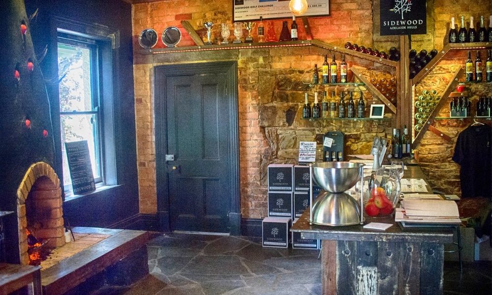 Adelaide Hills Wineries and Hahndorf Small Group Tour including Lunch