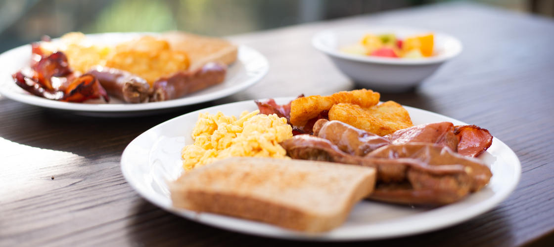 Breakfast with the Koalas at WILD LIFE Sydney Zoo