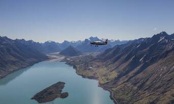 Milford Sound Scenic Flight from Queenstown Thumbnail 6