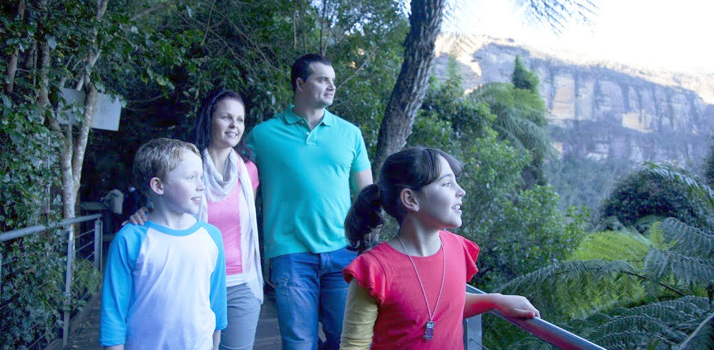 Blue Mountains Day Tour from Sydney with Harbour Cruise