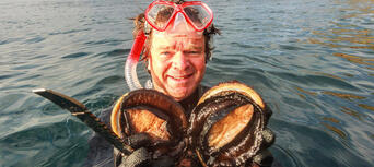 Tasmanian Seafood Seduction Cruise Thumbnail 5