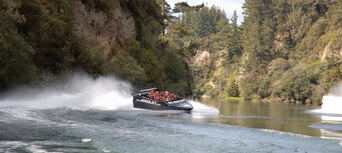 35 Minute Waikato River Jet Boating Experience Thumbnail 3