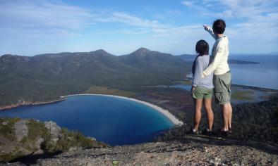 Wineglass Bay and Freycinet Day Tour from Hobart