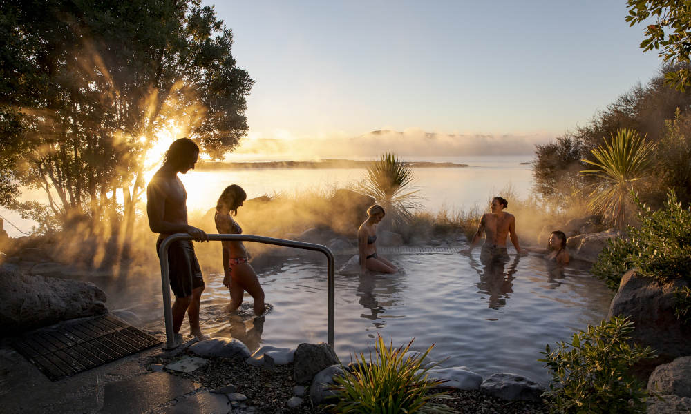 Polynesian Spa Entry & Deluxe Lake Spa