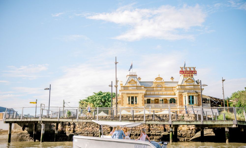 Electric Picnic Boat For 2 Hours - Brisbane