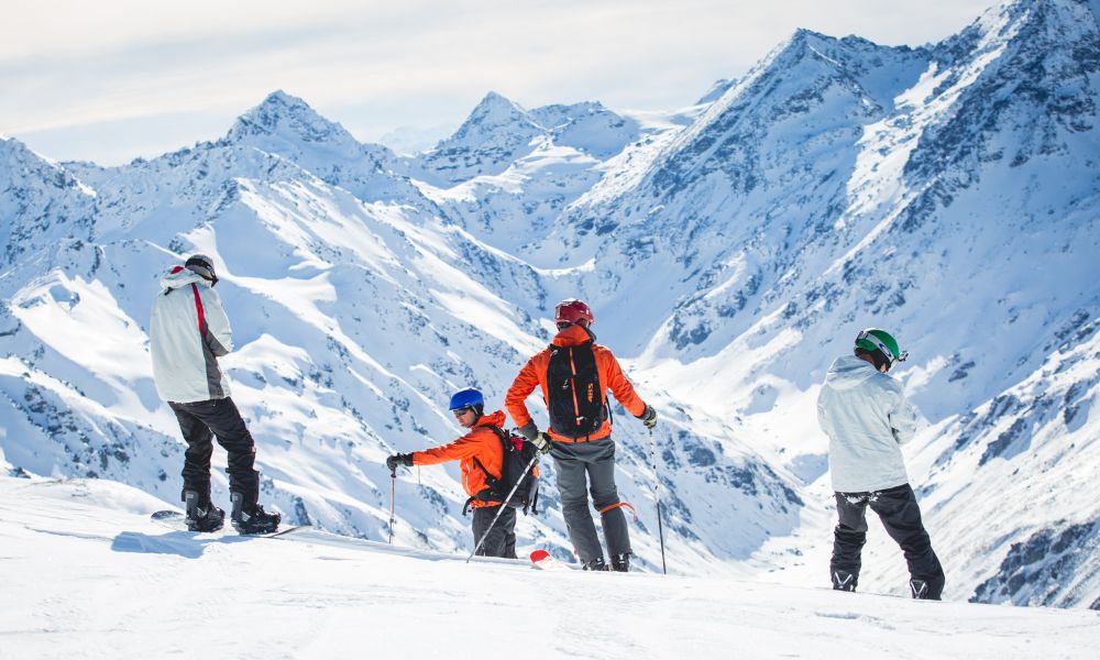 Queenstown Heliski Day with Lunch and Transfers - 6 Runs