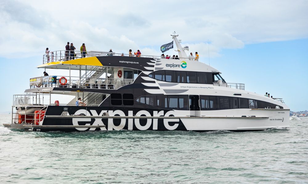 Full Day Tiritiri Matangi Island Ferry