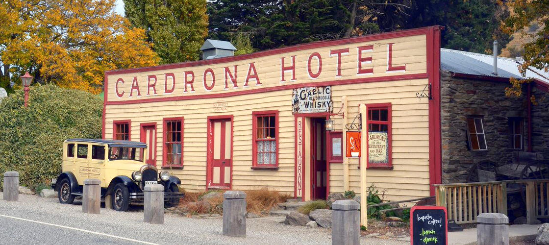 Arrowtown and Wanaka Full Day Tour