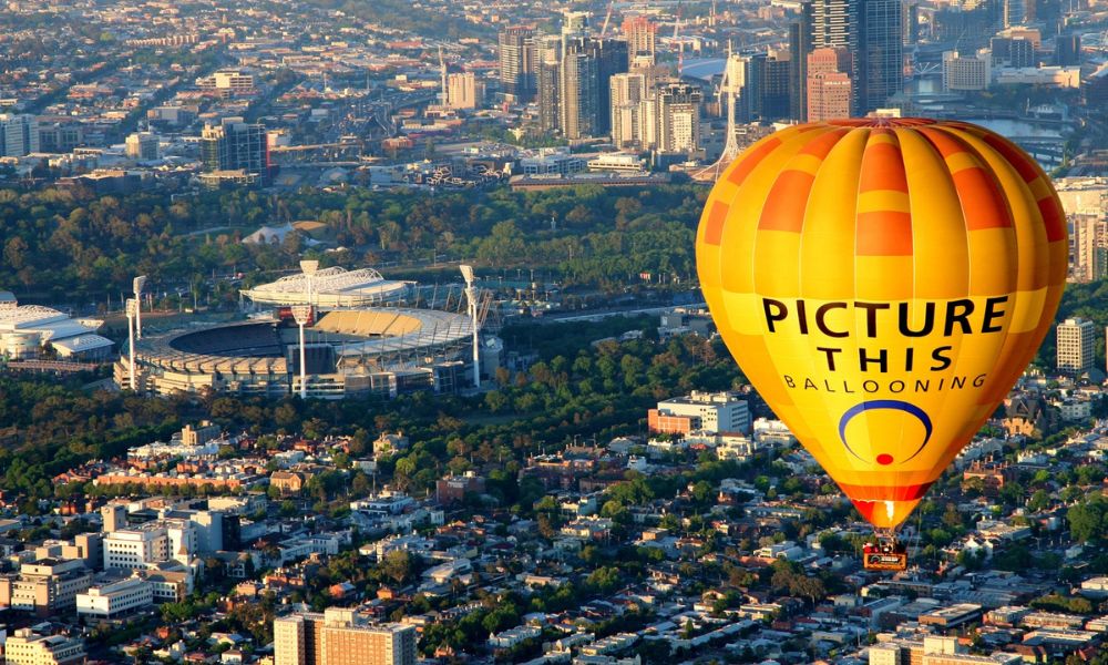 Hot Air Balloon Flight over Melbourne City with Breakfast