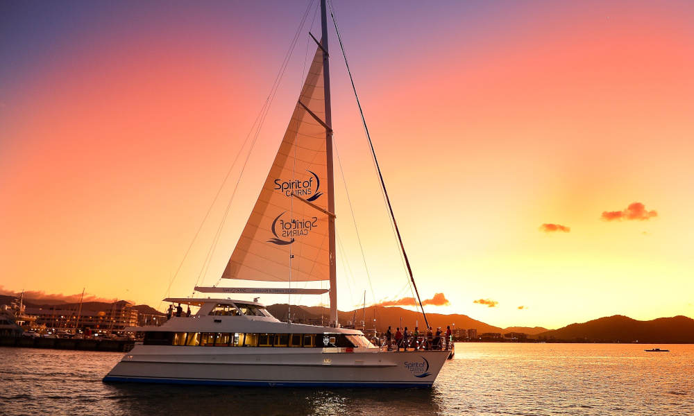 Cairns Harbour and Dinner Cruise - Cairns Dinner Cruise