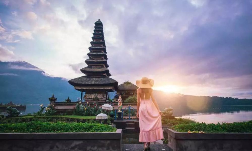 Enchanting Bali Adventure: Banyumala Waterfall, Ulundanu Beratan Temple, Pod Chocolate Factory and More | Indonesia