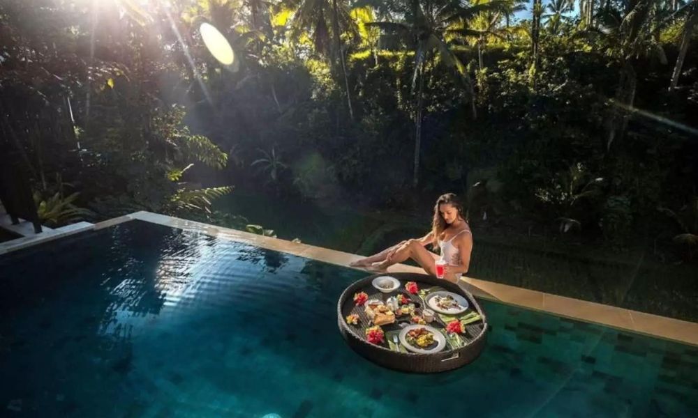 Ubud Romantic Tour: Floating Breakfast, Jungle Swing & Spa with Expert Guide | Bali