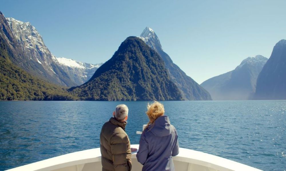 Milford Sound Small Group Tour, Cruise & Lunch from Queenstown