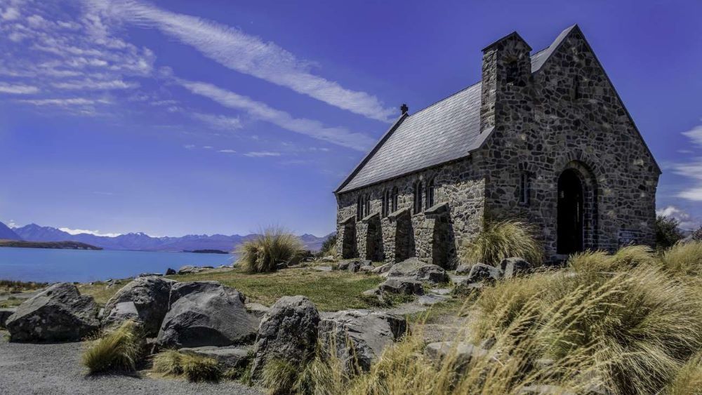 Queenstown to Christchurch via Mt Cook Small Group Tour - One Way