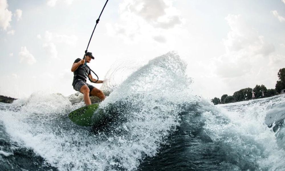 Sydney Wakesurfing Lessons in Middle Harbour