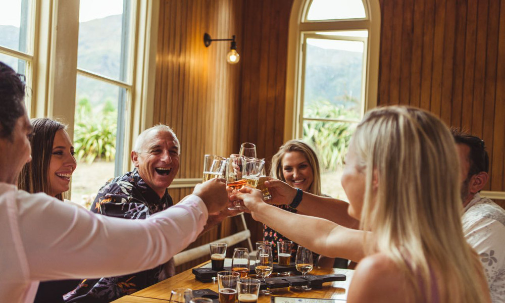 Half Day Twilight Wine and Craft Beer Tour from Queenstown - Twilight Wine and Craft Beer Tour