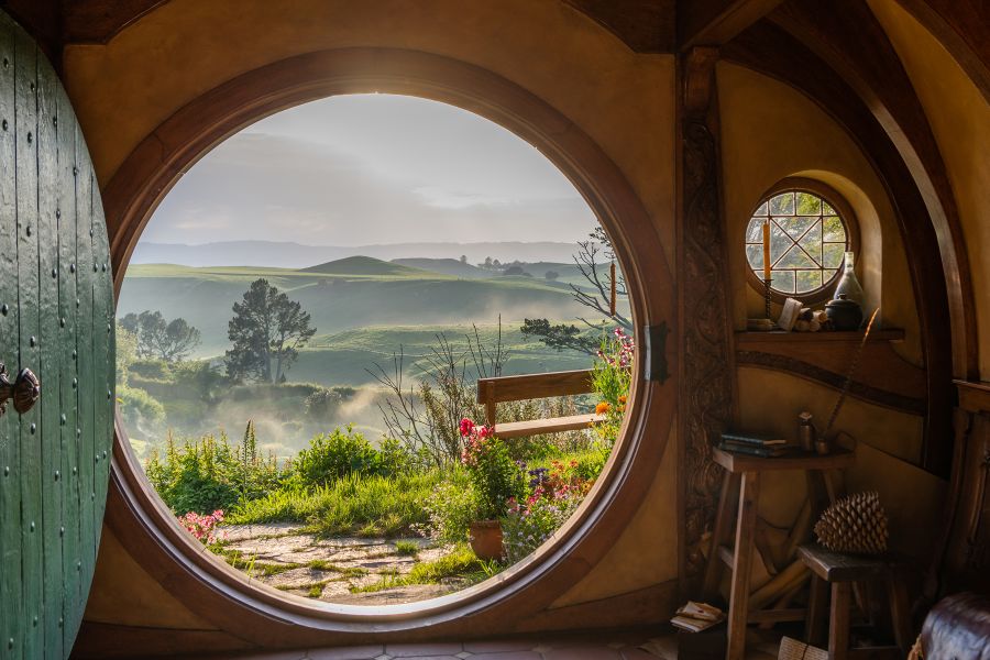 One Way Tour from Auckland to Rotorua via Hobbiton