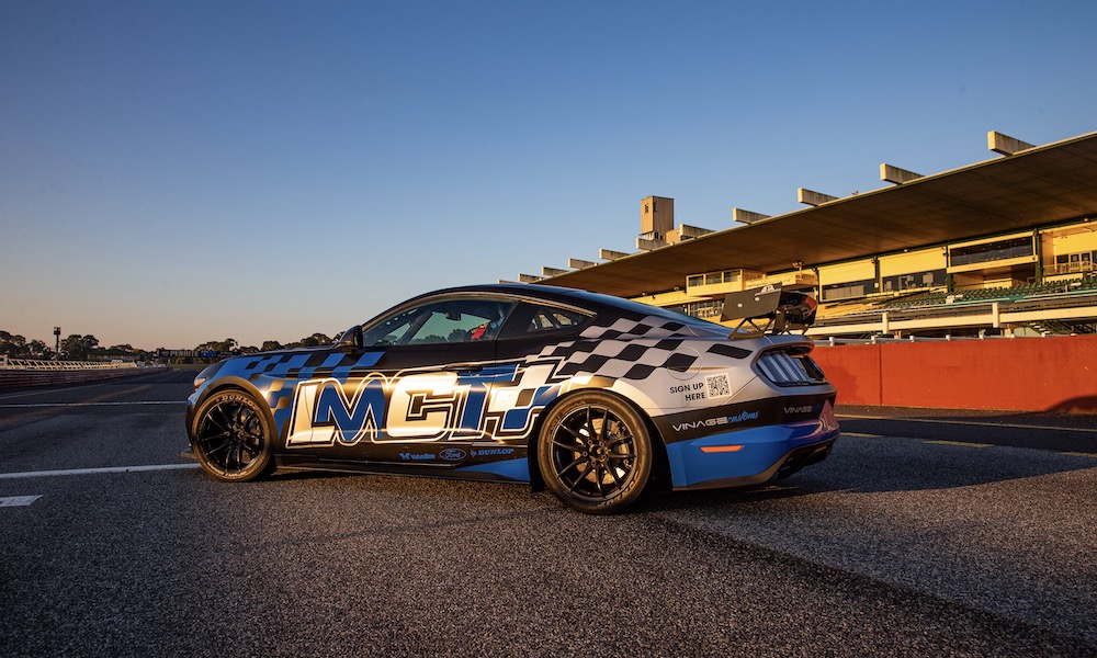 V8 Mustang 6 Lap Drive Racing Experience - Melbourne