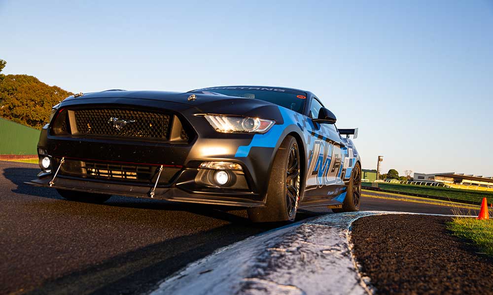 V8 Mustang 20 Lap Drive Racing Experience - Adelaide