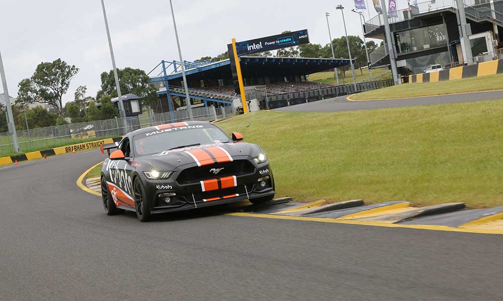 V8 Mustang 4 Lap Drive Racing Experience - Adelaide