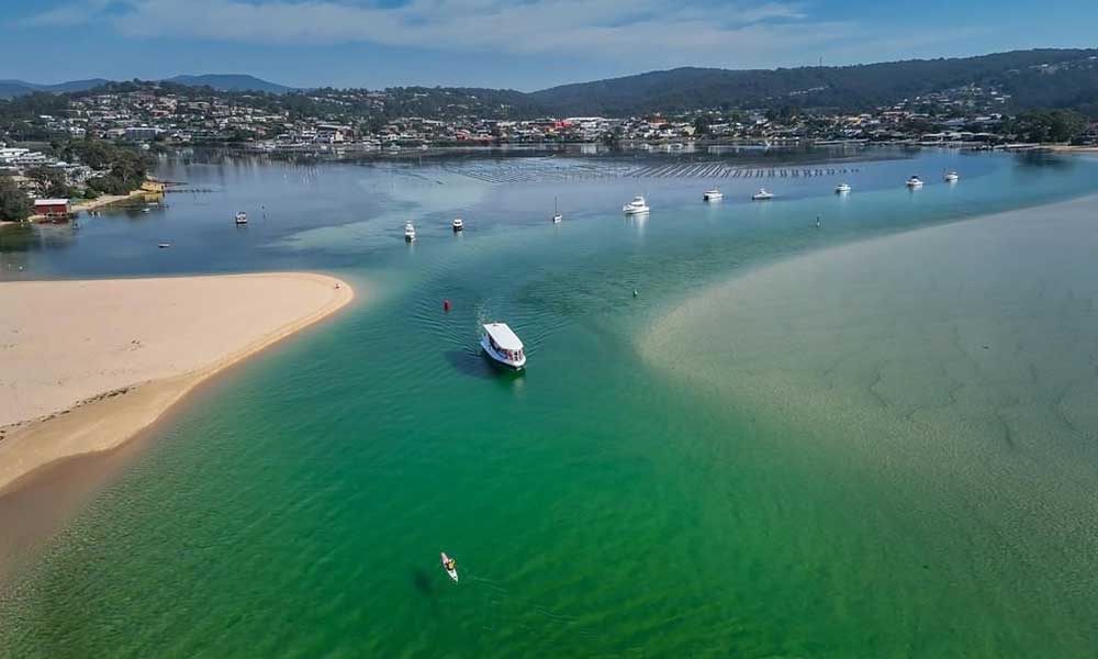 Sydney to Hobart Yacht Race Spectator Cruise - Sydney - Boxing Day