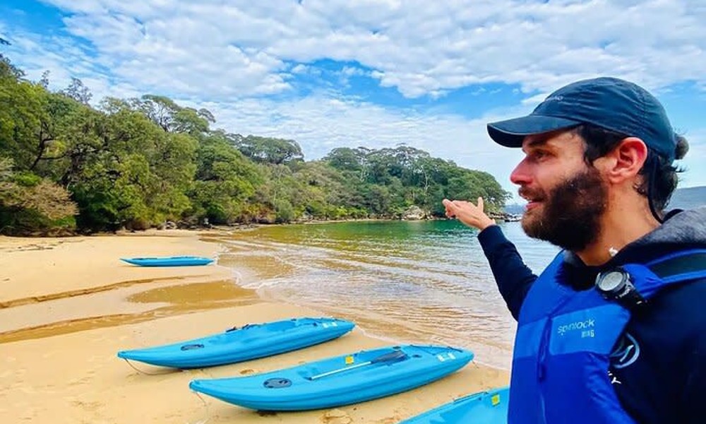 Manly Guided Clearview Kayak Tour with Snacks and Drinks
