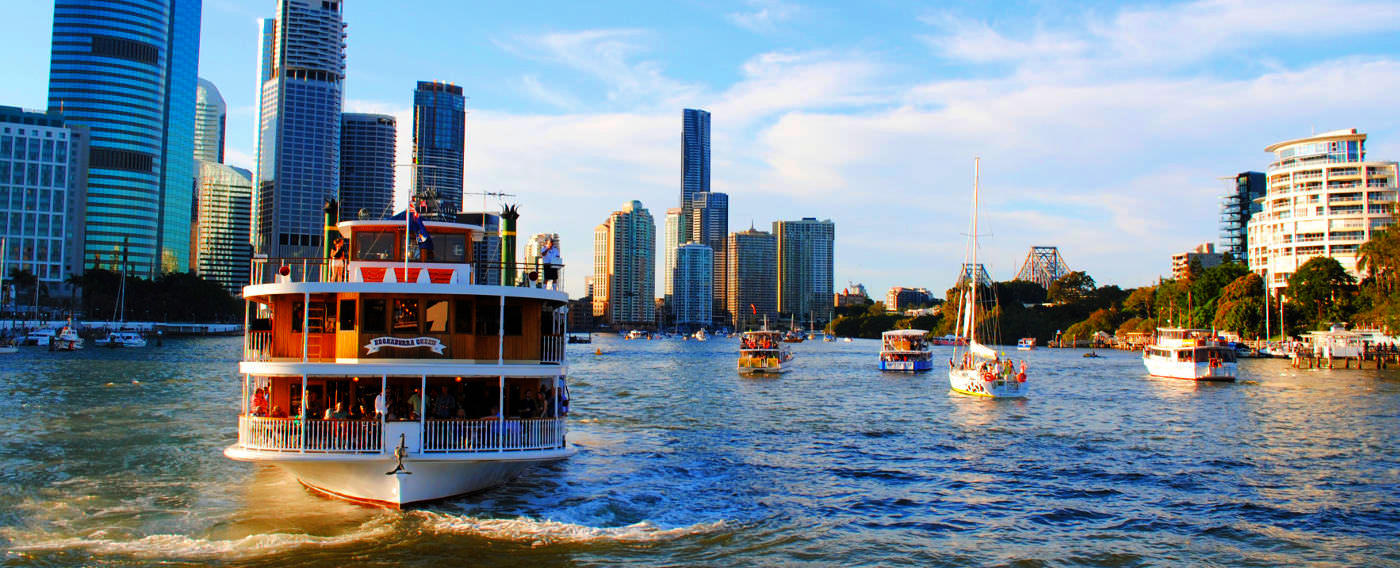 cruise in brisbane river